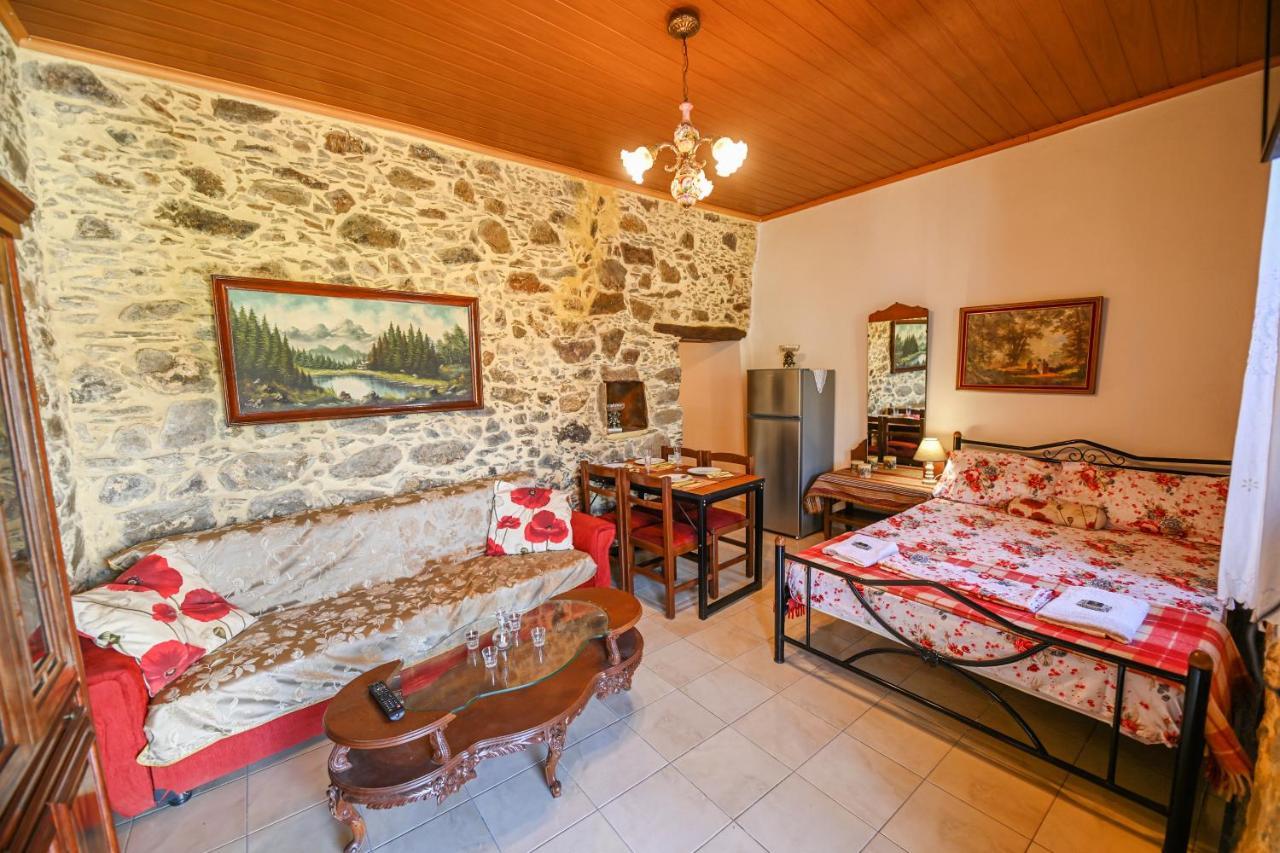 Stone House For Relaxation In Elos Kíssamos Dış mekan fotoğraf