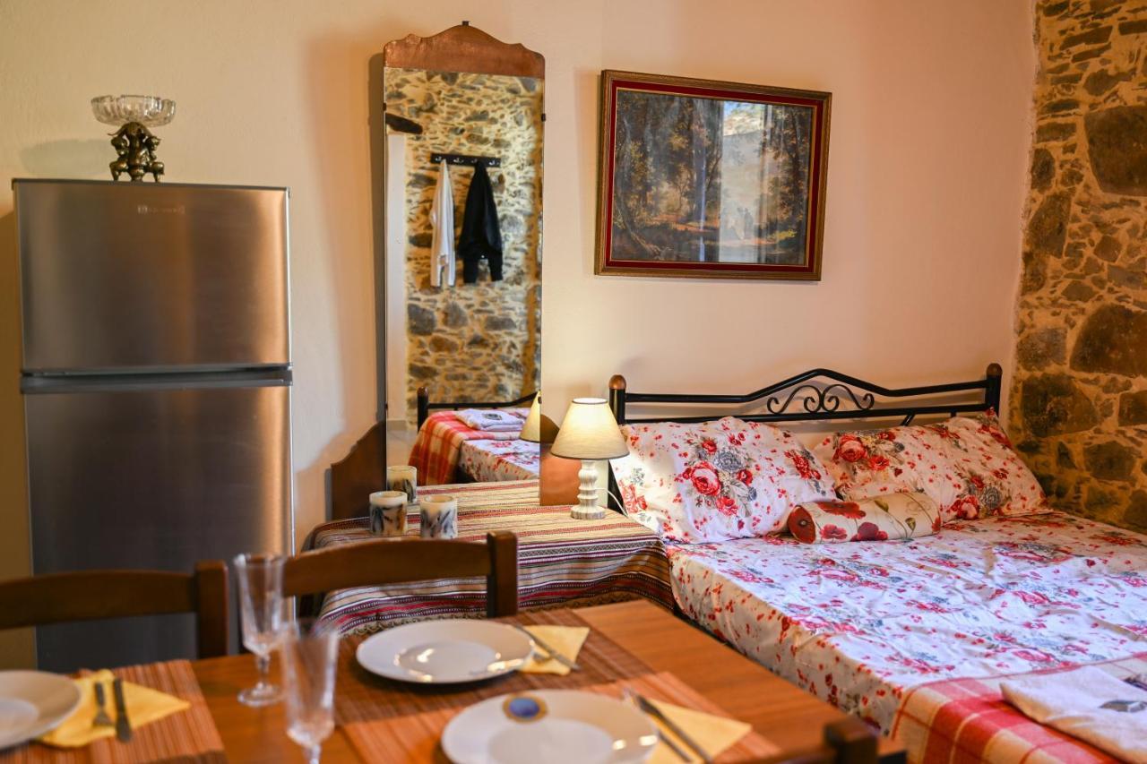 Stone House For Relaxation In Elos Kíssamos Dış mekan fotoğraf