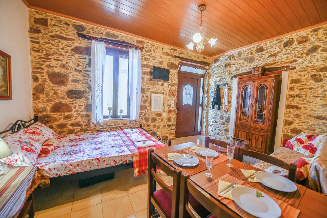 Stone House For Relaxation In Elos Kíssamos Dış mekan fotoğraf